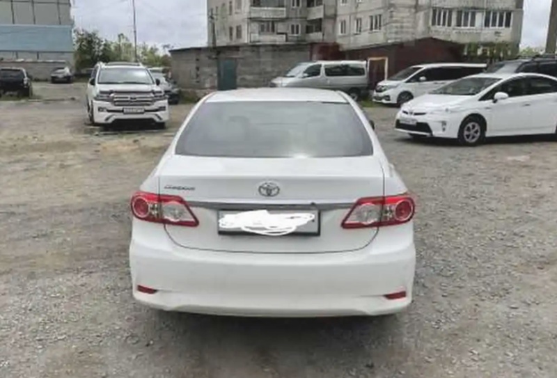 заднее стекло от Toyota Corolla